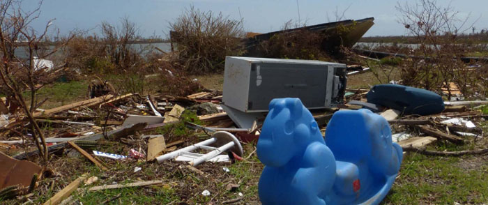 Déchets sur la route du Galion - Debris next to Galion road